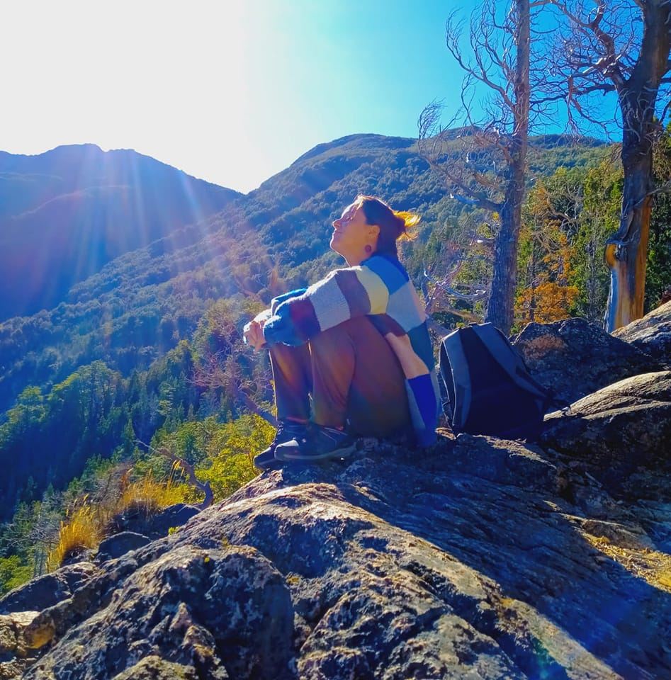 María en la montaña - Parque Nacional Los Alerces, Chubut, Argentina